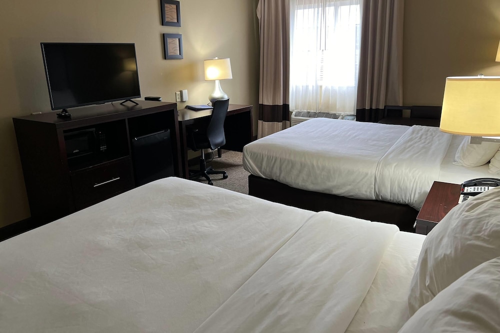 Days Inn & Suites by Wyndham Manheim Lebanon in Manheim, United States