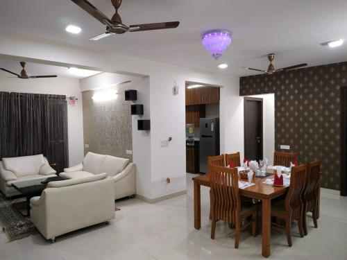 Staymazing Ferndale 1 2 & 3 BHK Boutique AC Serviced Apartments — 4-Star Luxury Hotel in Bengaluru, India