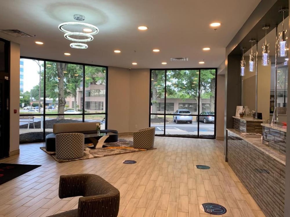 Ramada by Wyndham Gainesville - photo 3