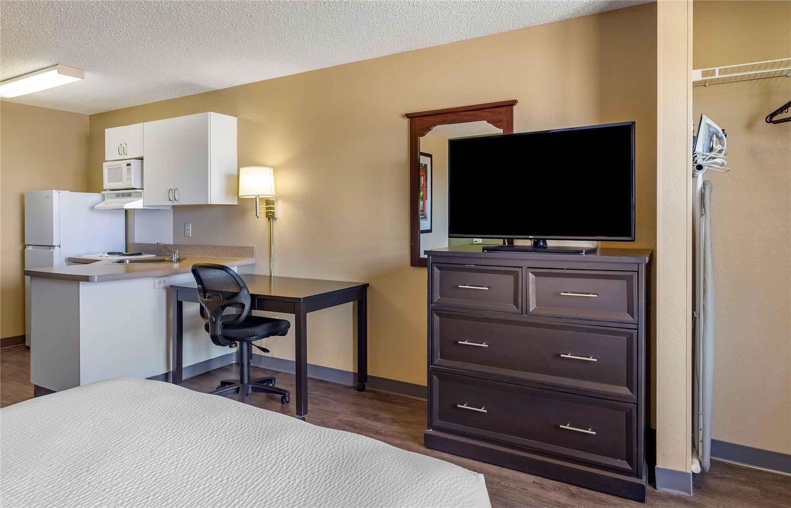 Extended Stay America Suites Houston Westchase Richmond - photo 20