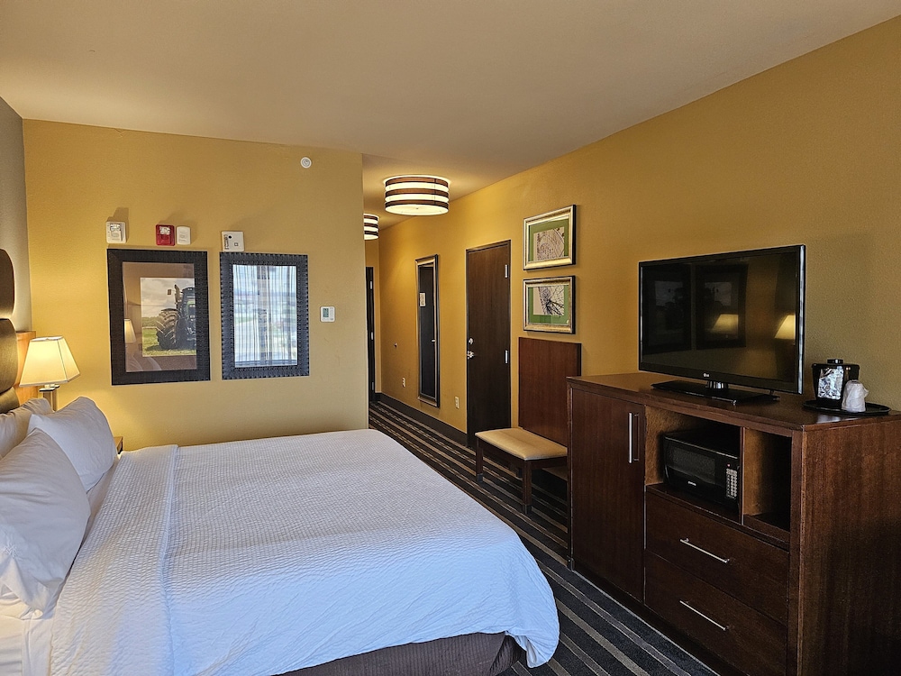 Holiday Inn Express & Suites Perry National Fairground Area #34 by IHG - photo 26