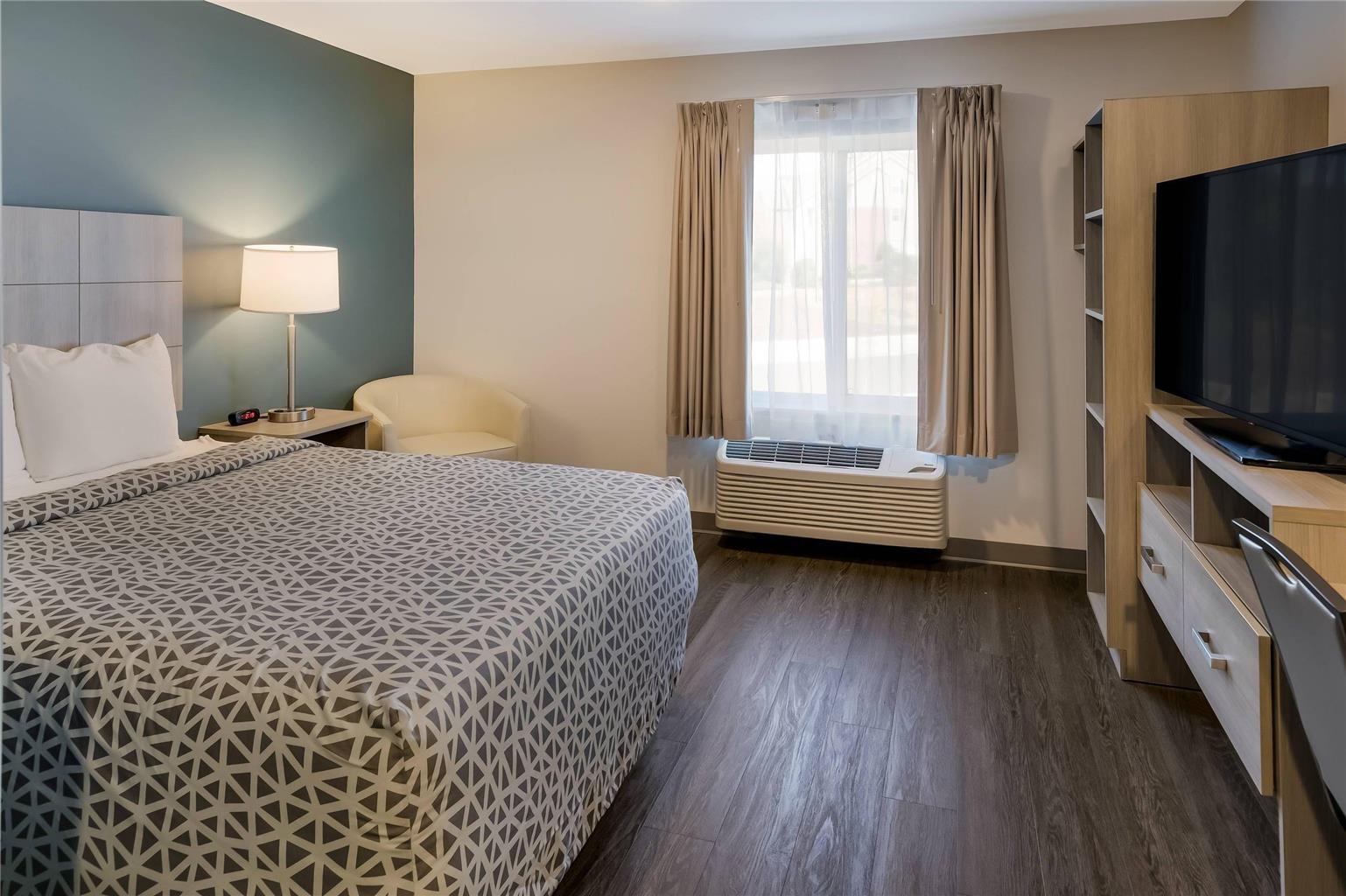 WoodSpring Suites Knoxville West - photo 12