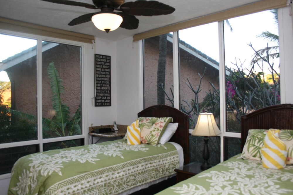 Hale Mahina Beach Resort - photo 2