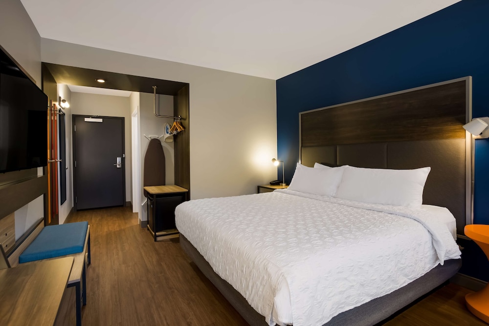 Tru by Hilton Traverse City - photo 16