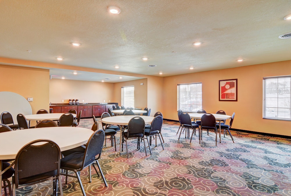 Cobblestone Hotel & Suites Punxsutawney PA - photo 29