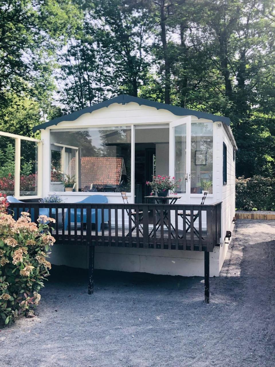 Tiny House Heidehoes in Enschede University Twente Rutbeek — 4-Star Luxury Hotel in Enschede, Netherlands