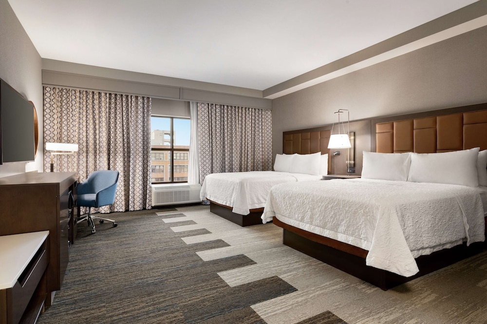Hampton Inn & Suites Kansas City Downtown Crossroads - photo 14