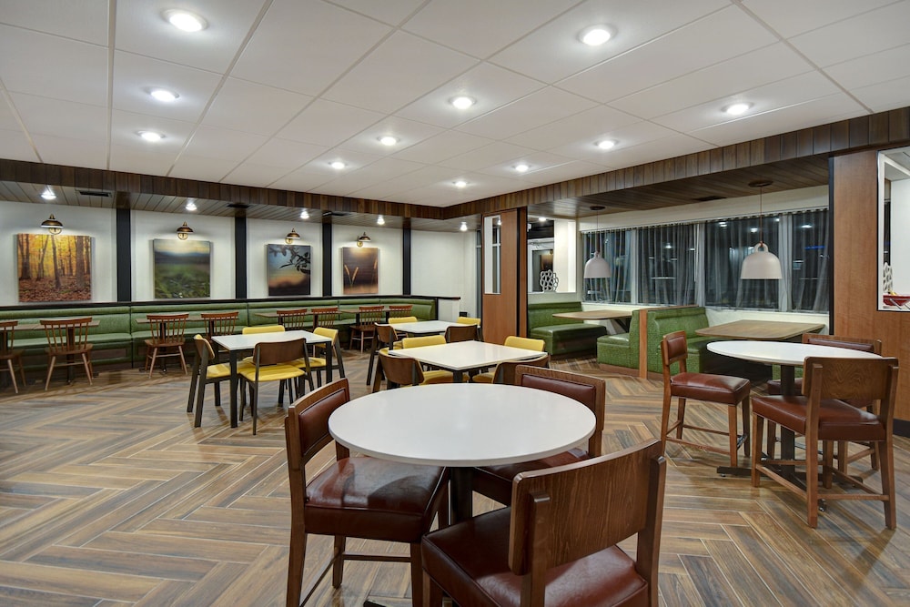 Fairfield Inn & Suites by Marriott Grand Rapids Wyoming - photo 32