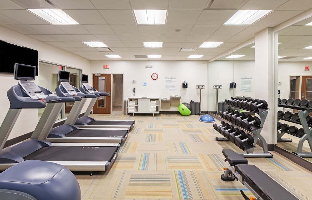 Holiday Inn Express & Suites Lenexa Overland Park Area by IHG - photo 30