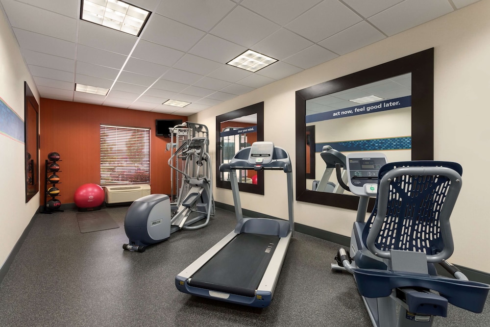 Hampton Inn Belle Vernon - photo 26