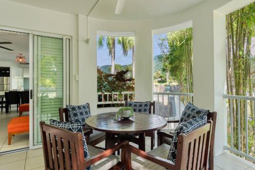 In the Tropics Balcony Oasis at The Beach Club — 4-Star Luxury Hotel in Palm Cove, Australia