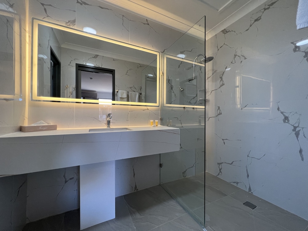 Spa Village Motel — Moree