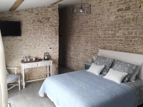 l' Oiseau Bleu - last minute hotel in Bazoges-En-Pareds