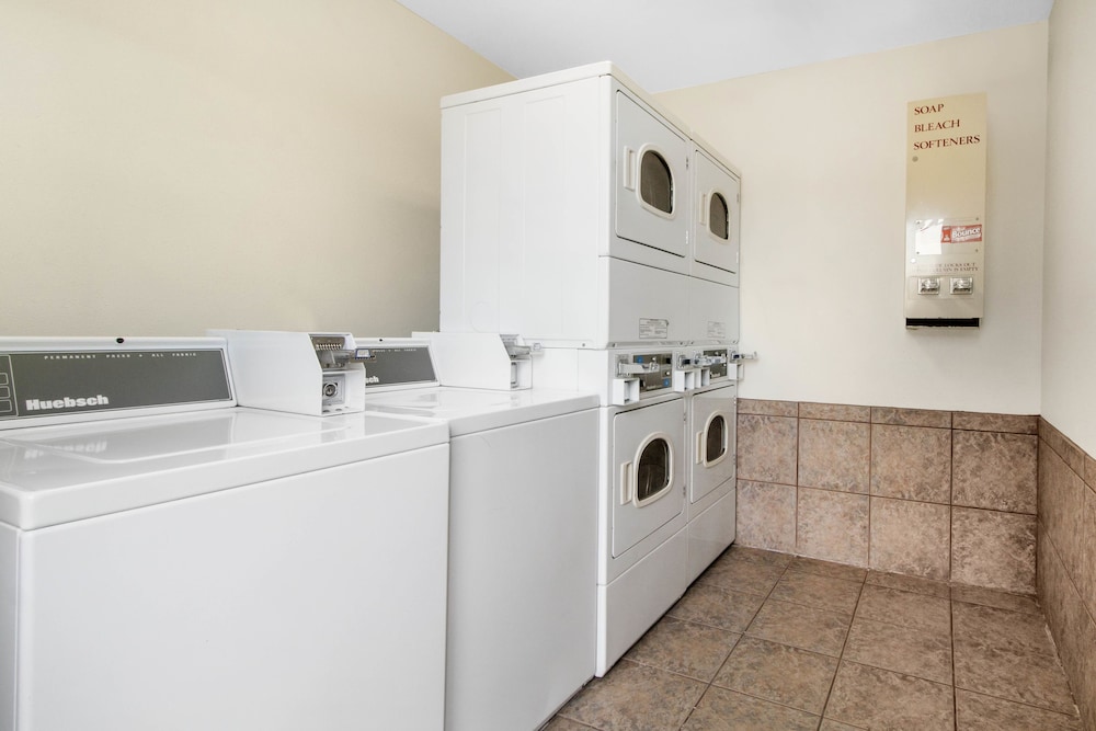 Anchor Beach Inn - photo 25