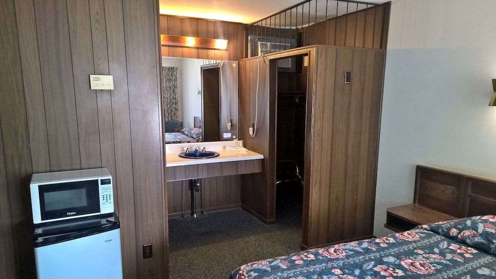 Blue Haven Motel - photo 13