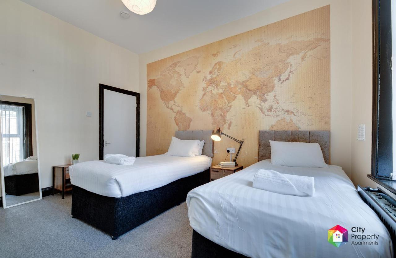 Newcastle City Apt5 Free Street Parking 4 Bedroom House with 2 Full Bathroom And Kitchen All Rooms with Tvs 7 Beds Netflix — 4-Star Luxury Hotel in Newcastle Upon Tyne, United Kingdom
