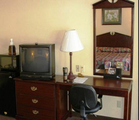 Scottish Inn Maggie Valley - photo 22