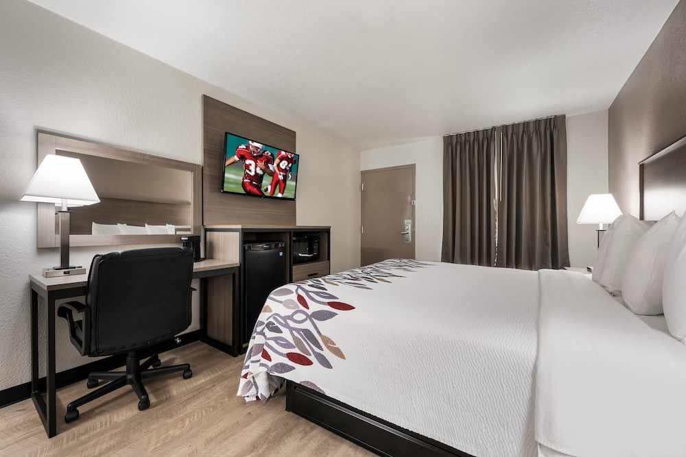 Red Roof Inn Birmingham South - photo 14
