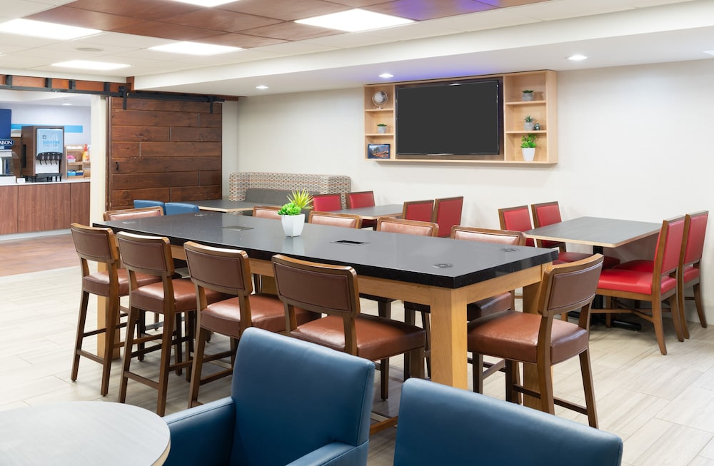 Holiday Inn Express Rochester Greece by IHG - photo 39