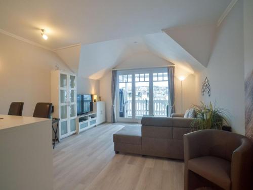Dünenpark Binz Komfortplus Ferienwohnung mit 1 Schlafzimmer und Balkon im Dachgeschoss 022 — 4-Star Luxury Hotel in Ostseebad Binz, Germany