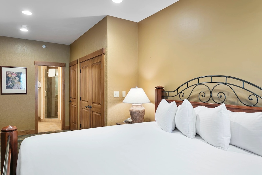 Powder Run 2 Bedroom Condo By All Seasons Resort Lodging - photo 4