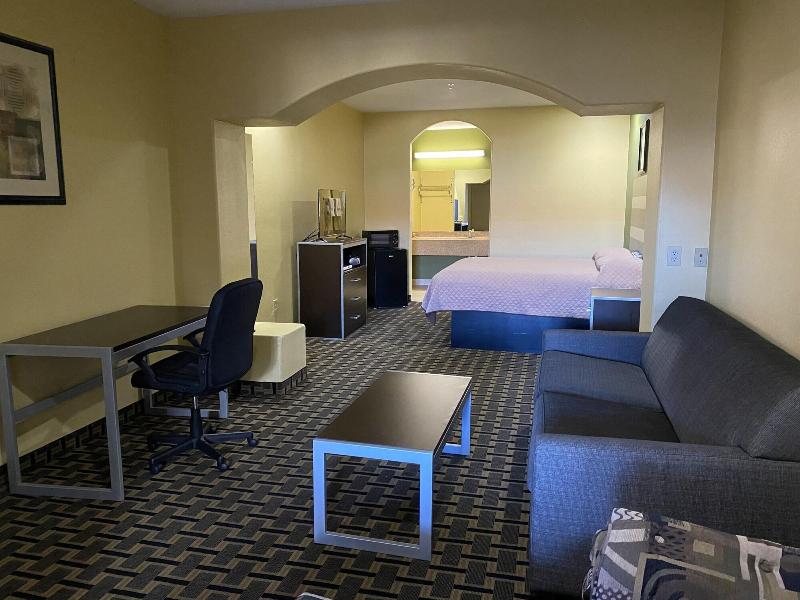 Redwood Suites - photo 7
