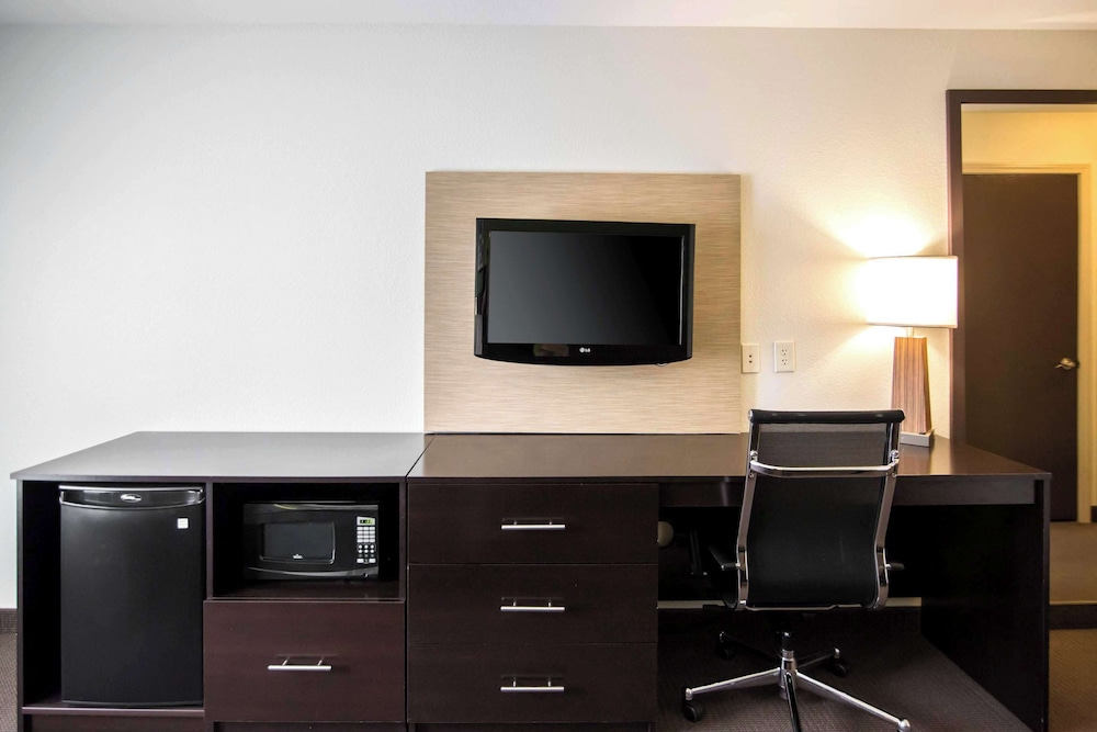 Sleep Inn & Suites Haysville Wichita South - photo 21