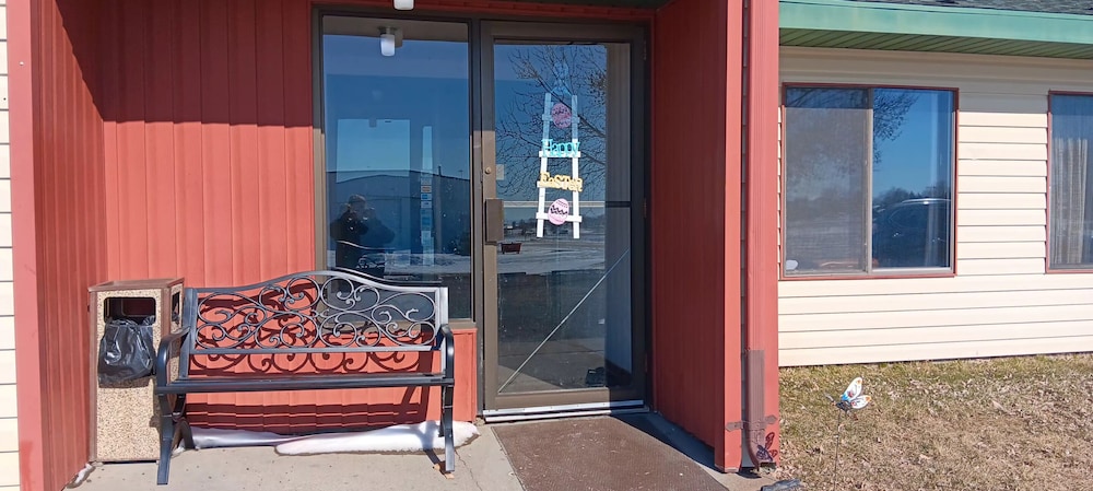 Scotwood Motel by OYO Washburn ND - photo 12