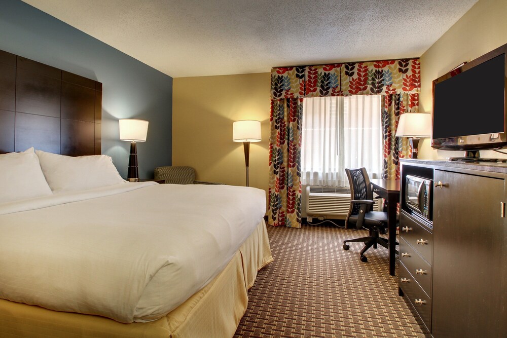 Holiday Inn Express Fort Campbell Oak Grove by IHG - photo 9