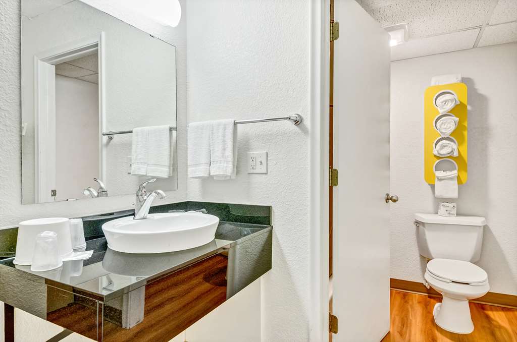 Motel 6 Big Springs NE - photo 22