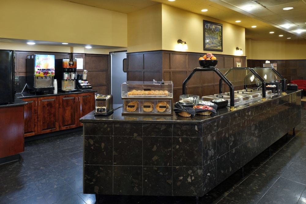 Hawthorne Inn and Conference Center - photo 29
