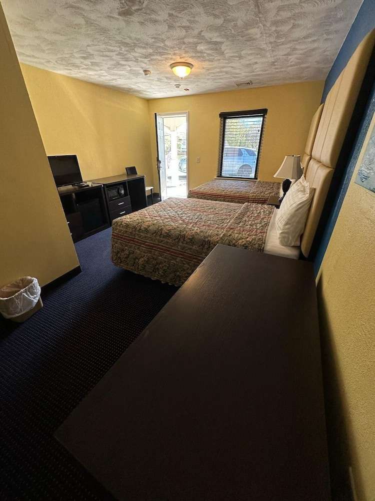 Americas Best Value Inn North Kingstown - photo 3