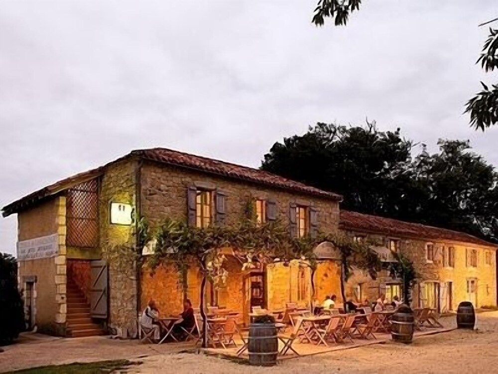 Logis L’Auberge de Larressingle — Agen — photo 2