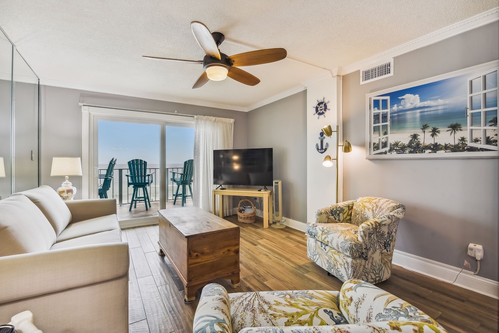 Regency Towers by Book That Condo - photo 31
