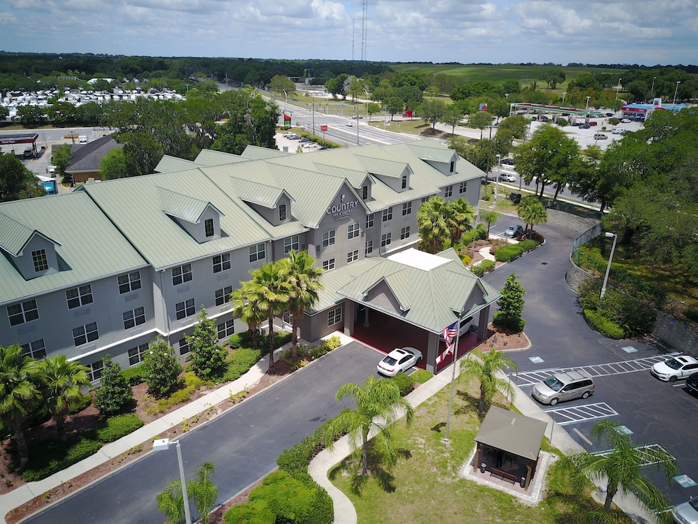 Seffner Inn and Suites - photo 10