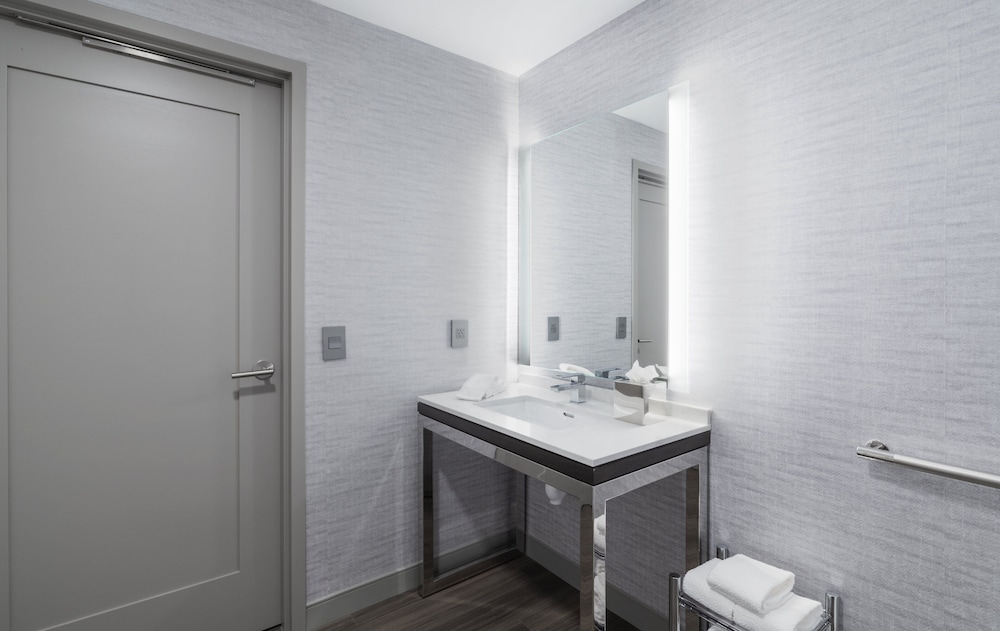 Staybridge Suites Boston Logan Airport Revere by IHG - photo 14