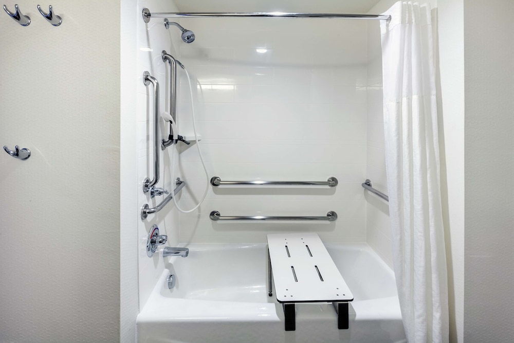 Hampton Inn North Little Rock McCain Mall - photo 33