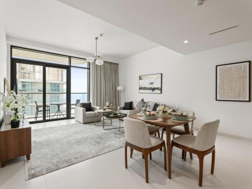 Silkhaus Cozy 1 BDR Marina Vista Private Beach — 4-Star Luxury Hotel in Dubai, United Arab Emirates