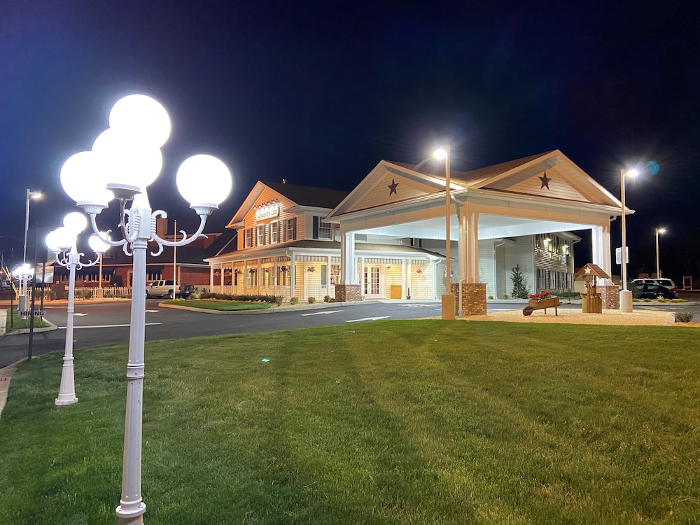 Country Inn of Hazlet - photo 12