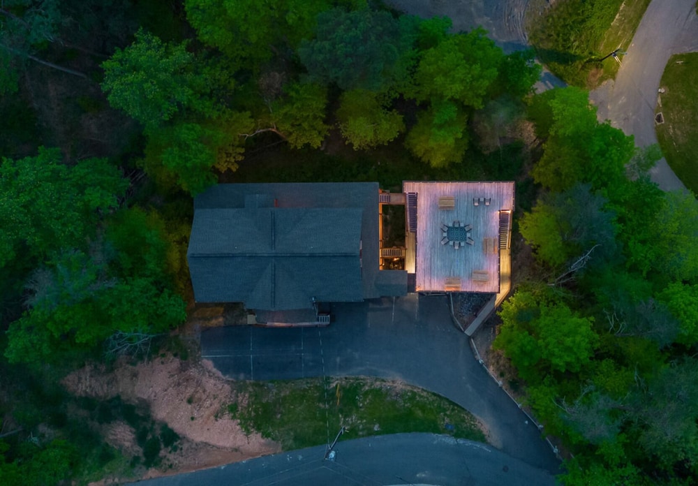 Elegant Elite Estate By Ghosal Luxury Lodging - photo 95
