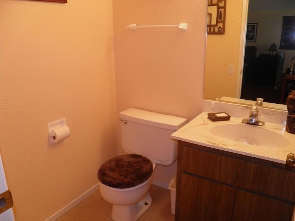 3832 Regina Rd. - photo 18