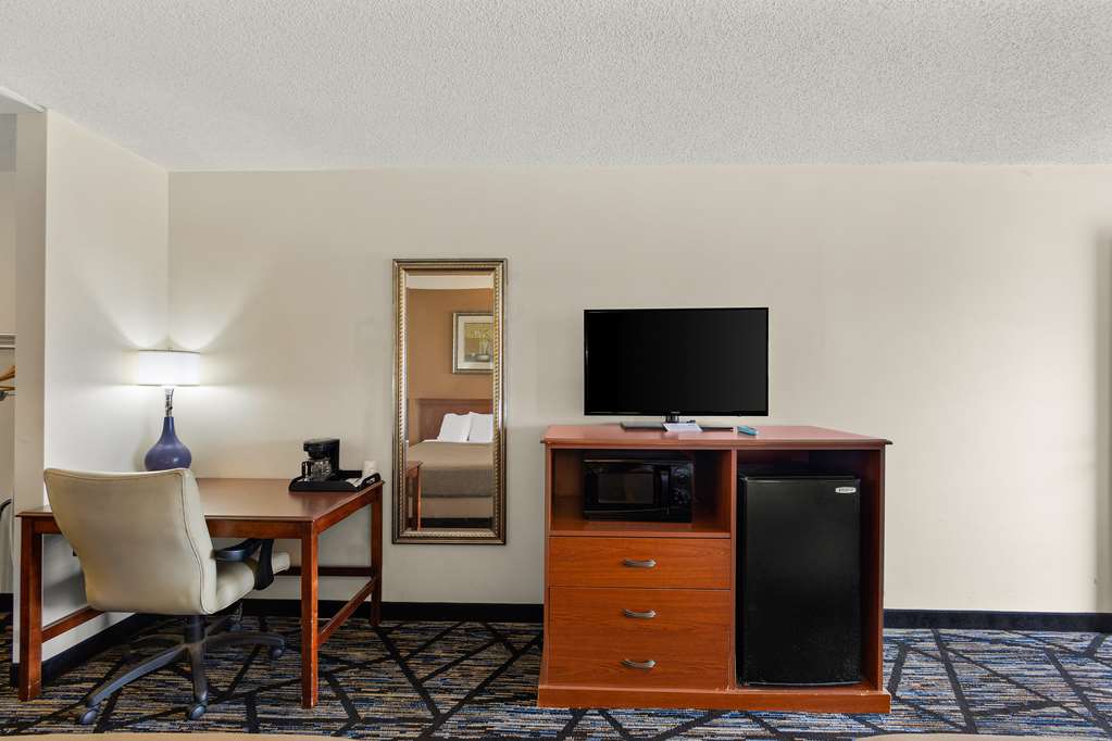 Americas Best Value Inn Celina - photo 11