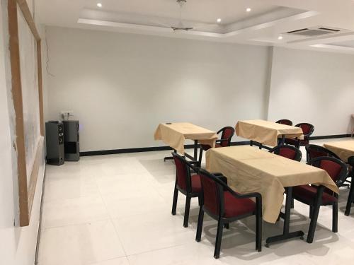 Hotel Mahendra in Jalgaon, India