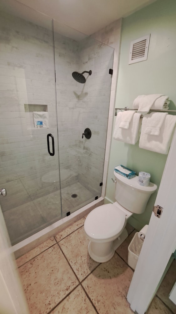 Saint Simons Inn by the Lighthouse - photo 157