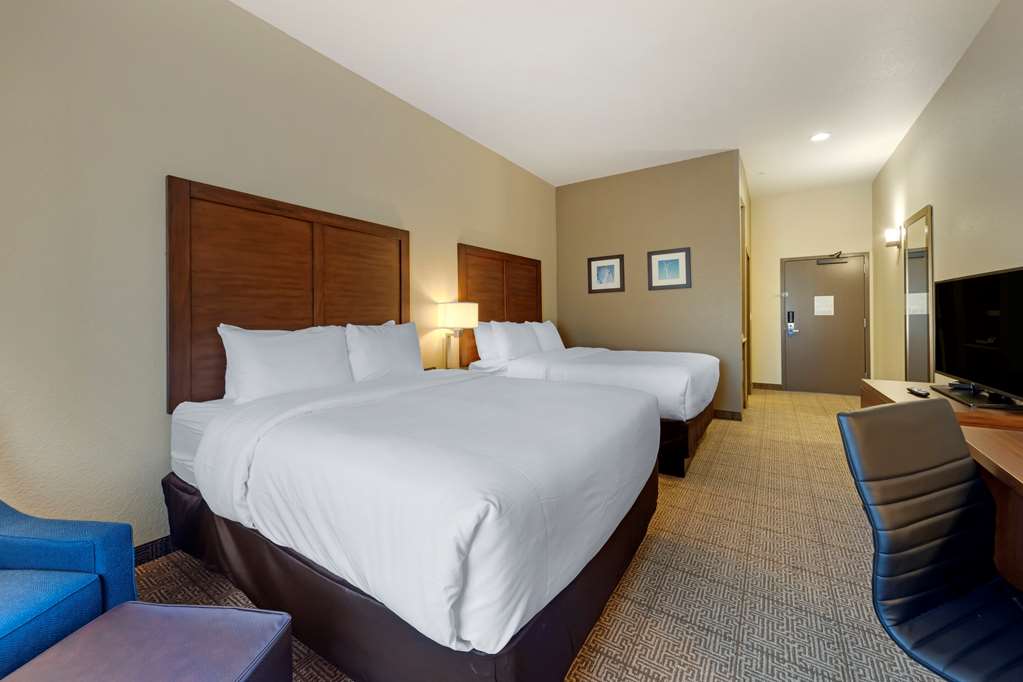 Comfort Inn & Suites Harrah - photo 18