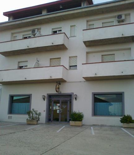 Life Hotel — hotel in Ariano Irpino-Martiri