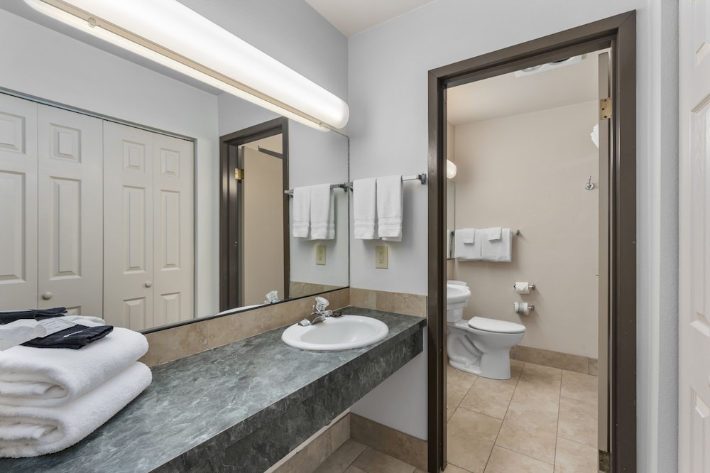Sandpoint Hotel & Suites Downtown - photo 48