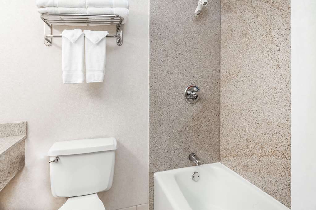 Baymont by Wyndham Queensbury Lake George - photo 13