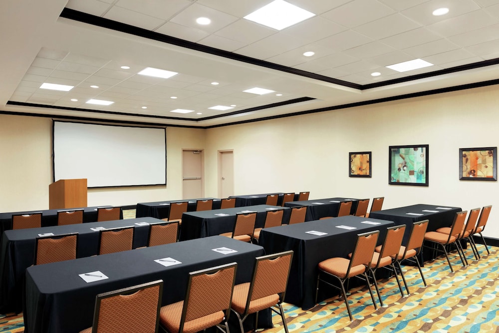 Hampton Inn & Suites Houston Pasadena - photo 31