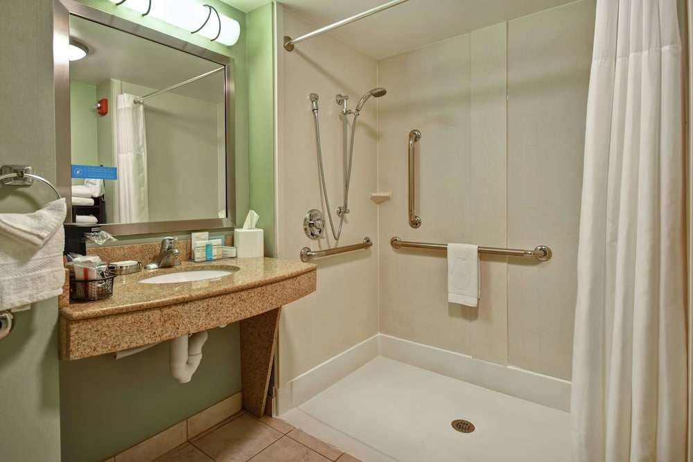 Hampton Inn & Suites Detroit Canton - photo 60
